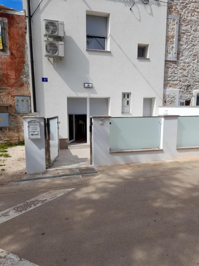 Apartments Donella Umag Extérieur photo