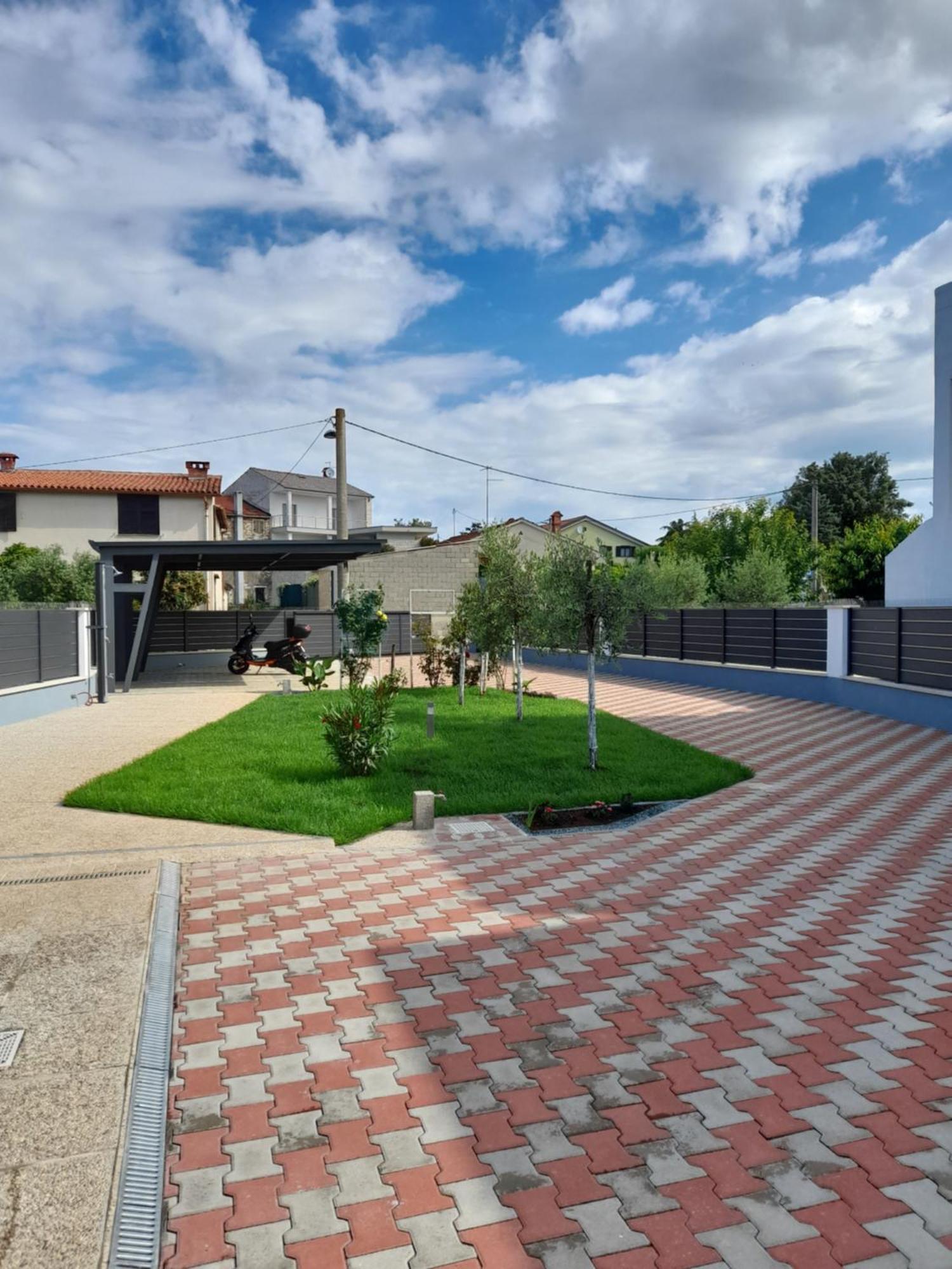 Apartments Donella Umag Extérieur photo